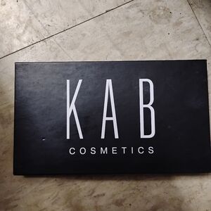 KAB Cosmetics Eyeshadow Palette - Vibrant Shades